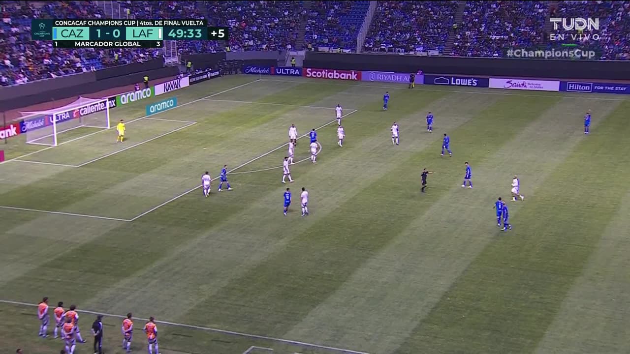 ¡TIRO ATAJADO! disparo por Omar Campos.