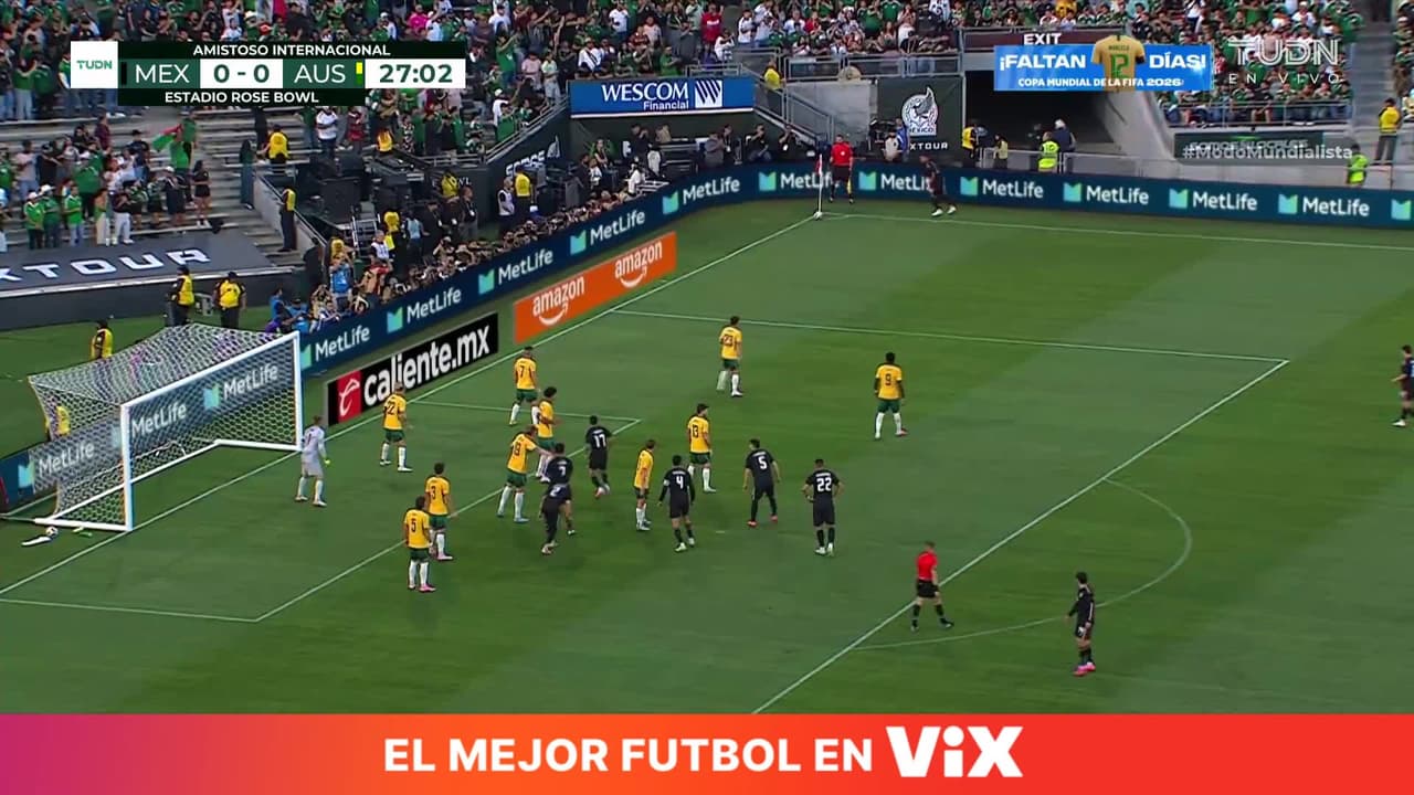 ¡GOOOOOL DE MÉXICO! ¡GRAN CABEZAZO DE JOHAN VÁSQUEZ! El central mexicano se eleva y pone el 1-0