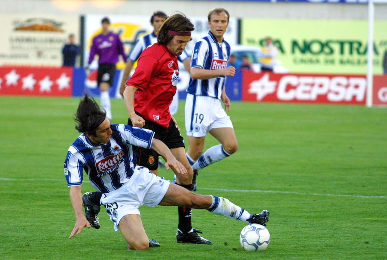 Miquel Soler. Jugó en dos momentos con los blaugranas: de 1988 a 1991 y de 1992 a 1993. Vistió los colores de Mallorca de 1998 a 2003 y lo ficharon para dirigir al equipo en el verano del 2014, pero no comenzó la temporada.