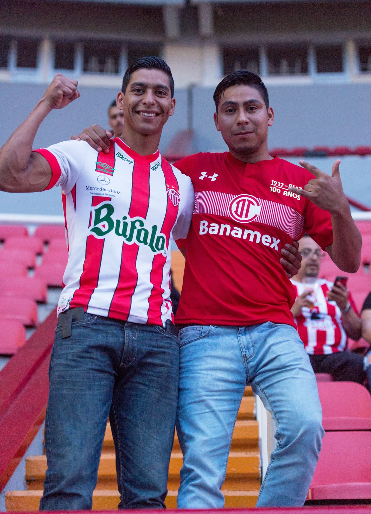 Así se vivió el colorido de la afición en la Jornada 12