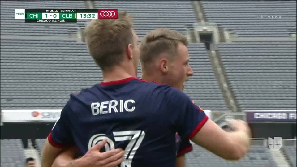 ¡GOOOL! Robert Beric anota para Chicago Fire FC