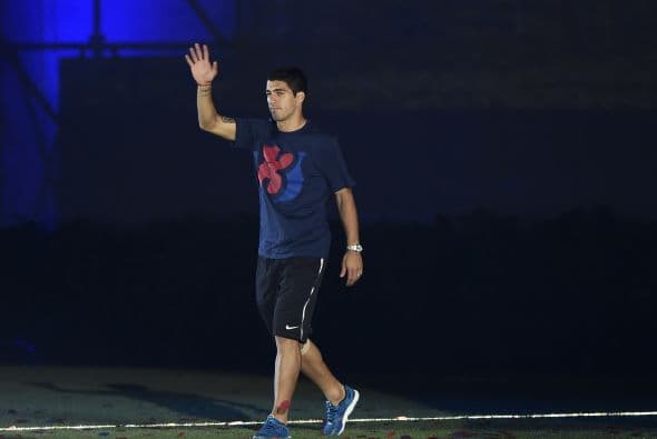 Los jugadores Blaugranas recorrieron las calles de Barcelona y después llegaron al Camp Nou para celebrar su quinta Champions League