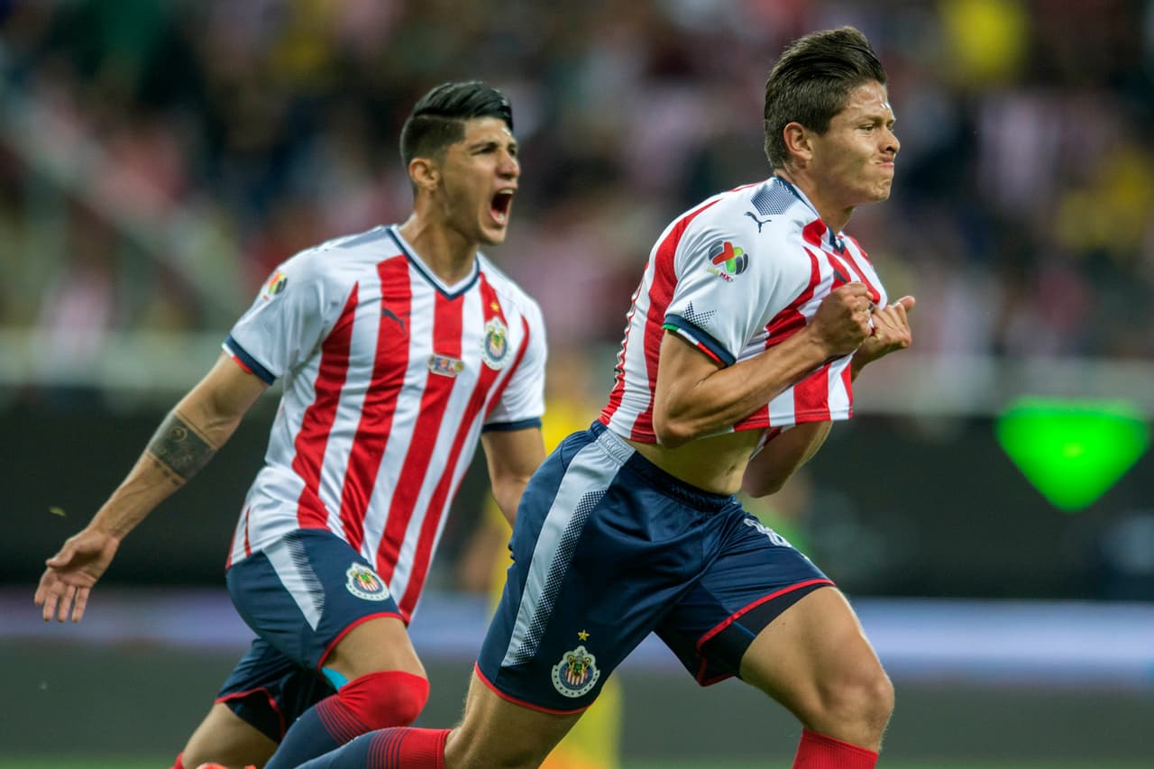 Tras una buena jugada colectiva, Godinez disparó desde el límite del área grande para vencer a Agustín Marchesín. ¡Bienvenido a los Clásicos!