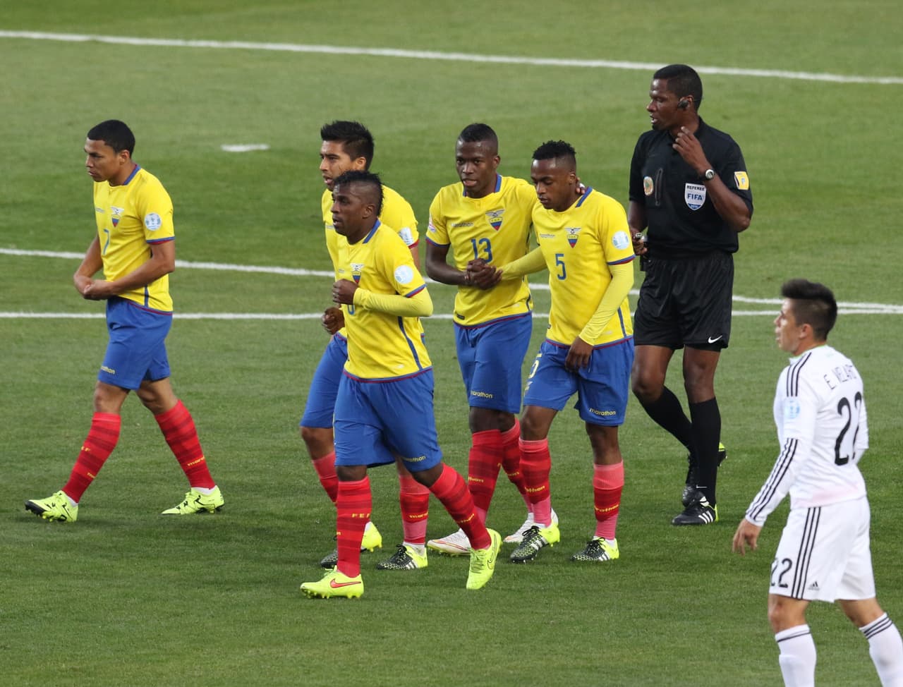 En cuestión de decepciones, empezamos con Ecuador. El conjunto tricolor llegó con el cartel de que iba a avanzar a la siguiente ronda con facilidad o que por lo menos iba a dar batalla con rivales a modo coo Bolivia y México.
