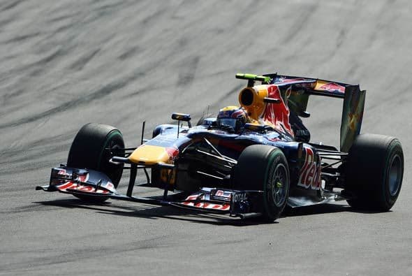 El Red Bull de Sebastian Vettel tuvo algunos problemas mecánicos y terminó cuarto.