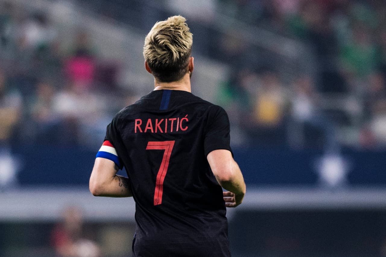 Quien no desprovechó fue Rakitic, quien de penal puso el primer gol del partido.