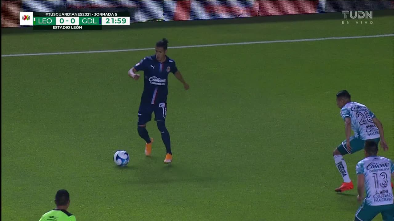 ¡GOOOL! Jesús Sánchez anota para Guadalajara.