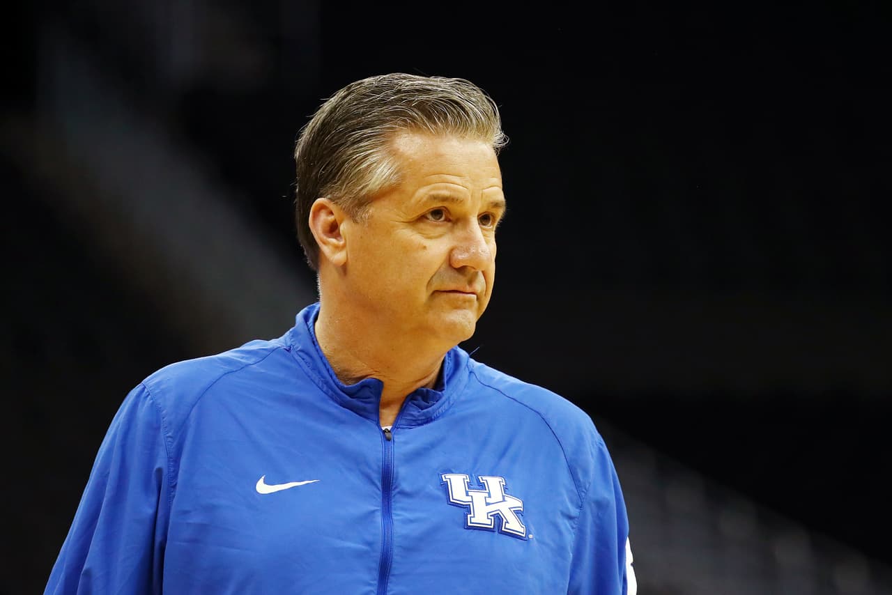 Calipari: "Más rondas del draft de la NBA arruinarían al basquetbol universitario".
