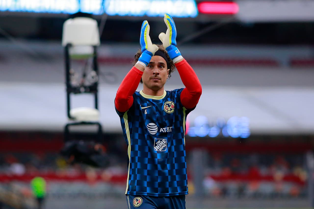 Memo Ochoa regresó a México para fichar con el América, el club que lo vio nacer, tras ocho años en Europa.
