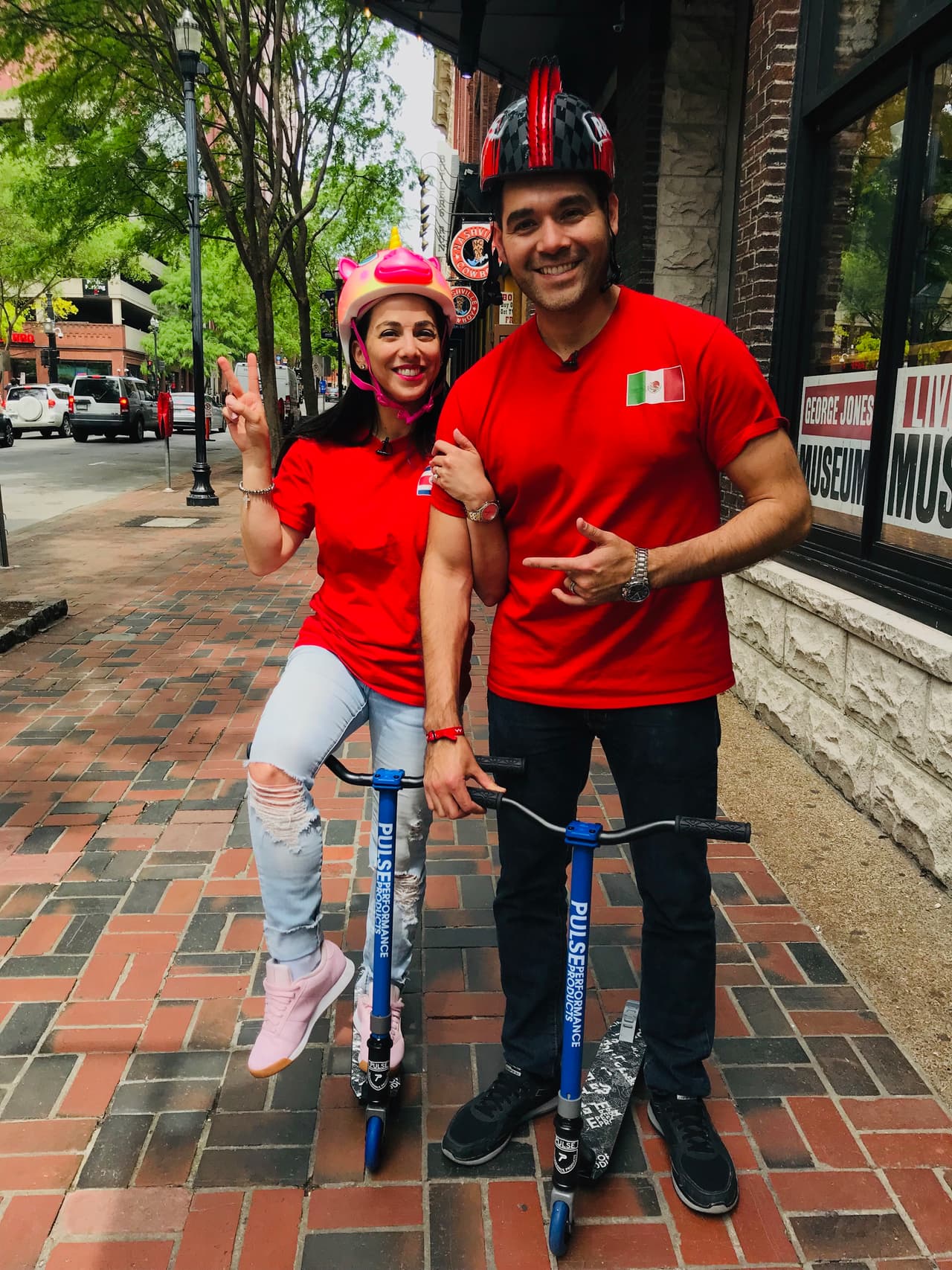 La música, las sonrisas y el deporte se tomaron el capítulo 8 de 'La Carrera' de Univisión en Phoenix, una de las sedes de la Copa Oro.