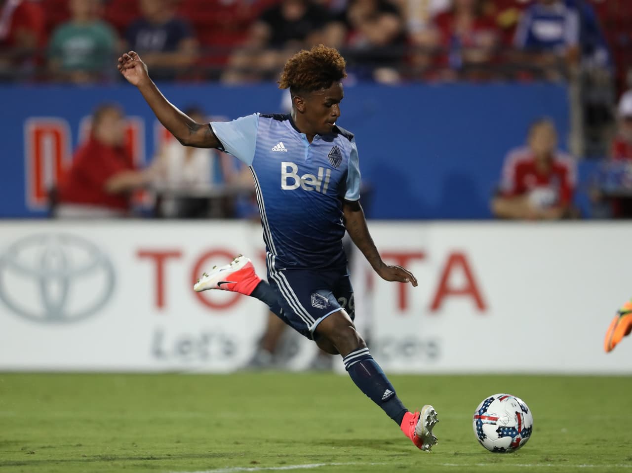 Vancouver Whitecaps se apodera del liderato del Oeste con soberbia actuación de Yordy Reyna