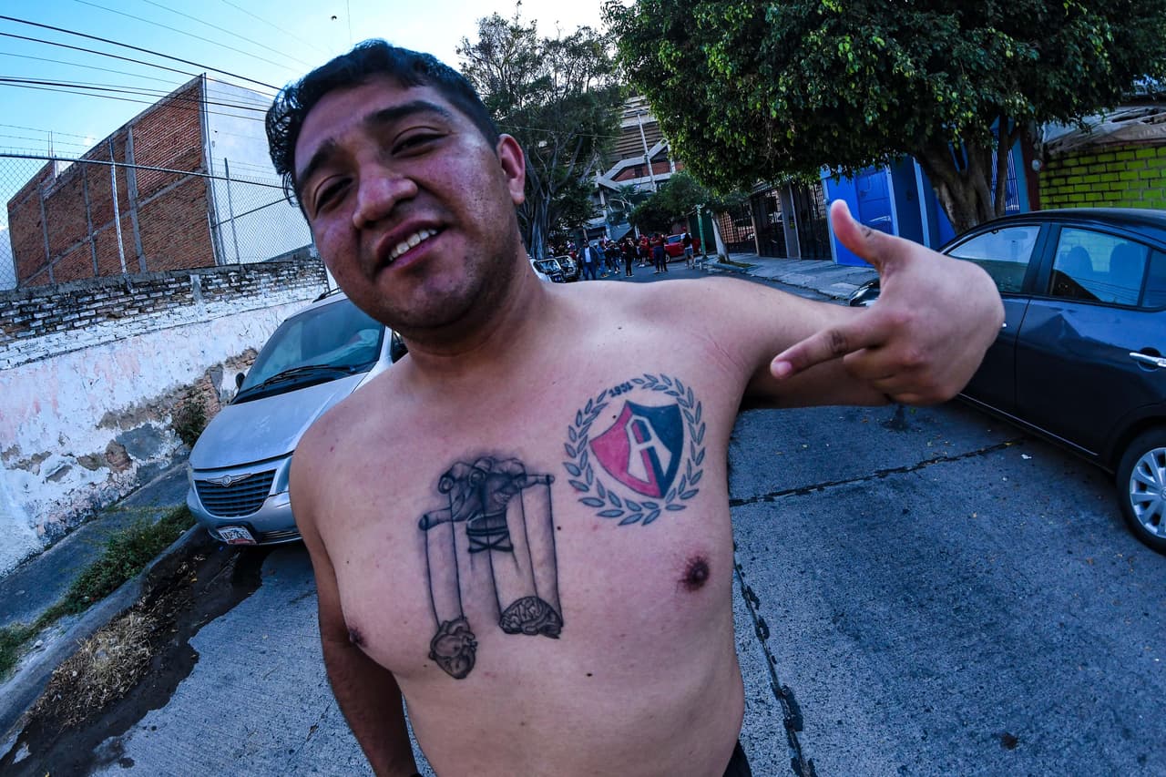 ¡Qué ambientazo! Los seguidores del Atlas se dieron cita en las inmediaciones del Estadio Jalisco desde muchas horas antes de que diera inicio el partido con el fin de alentar en busca de la remontada del título.