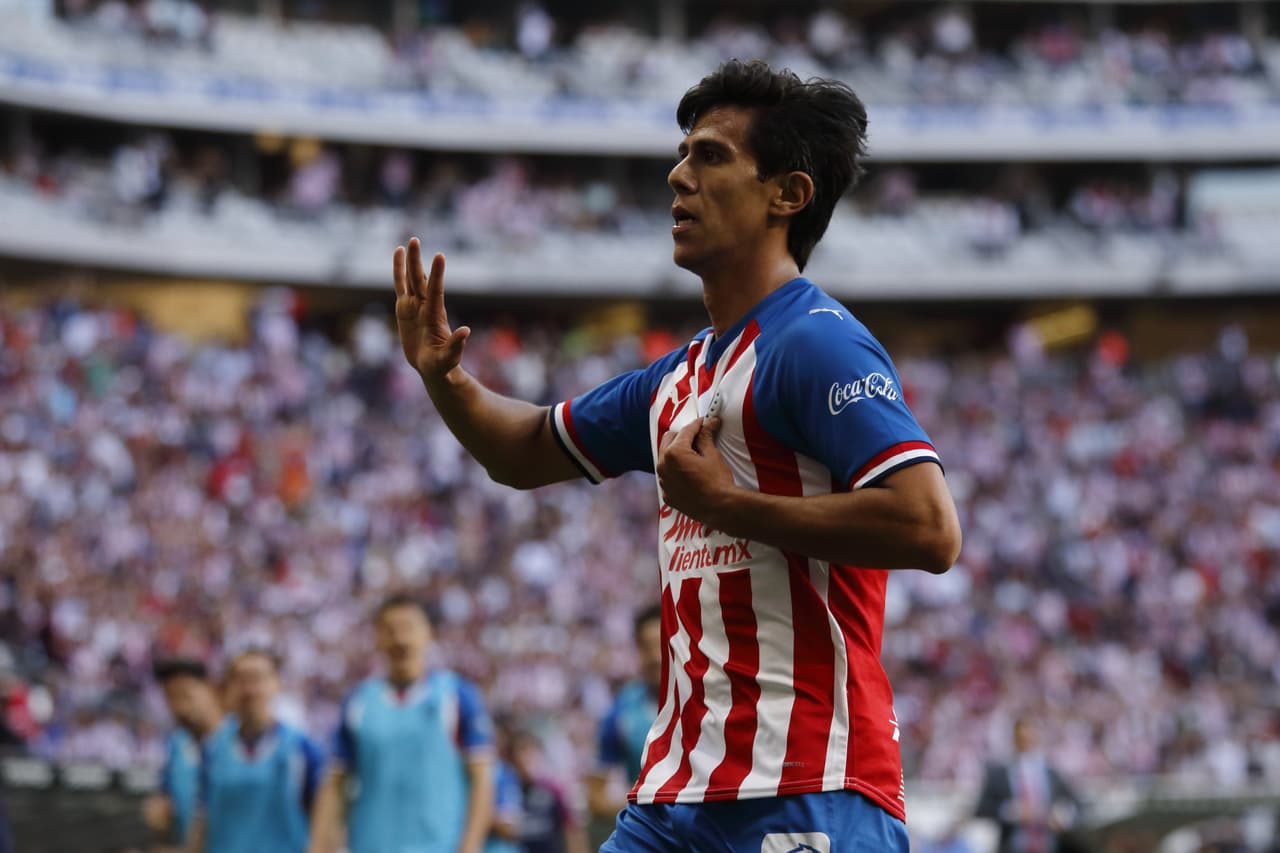 Reportan interés del Lille francés por Macías