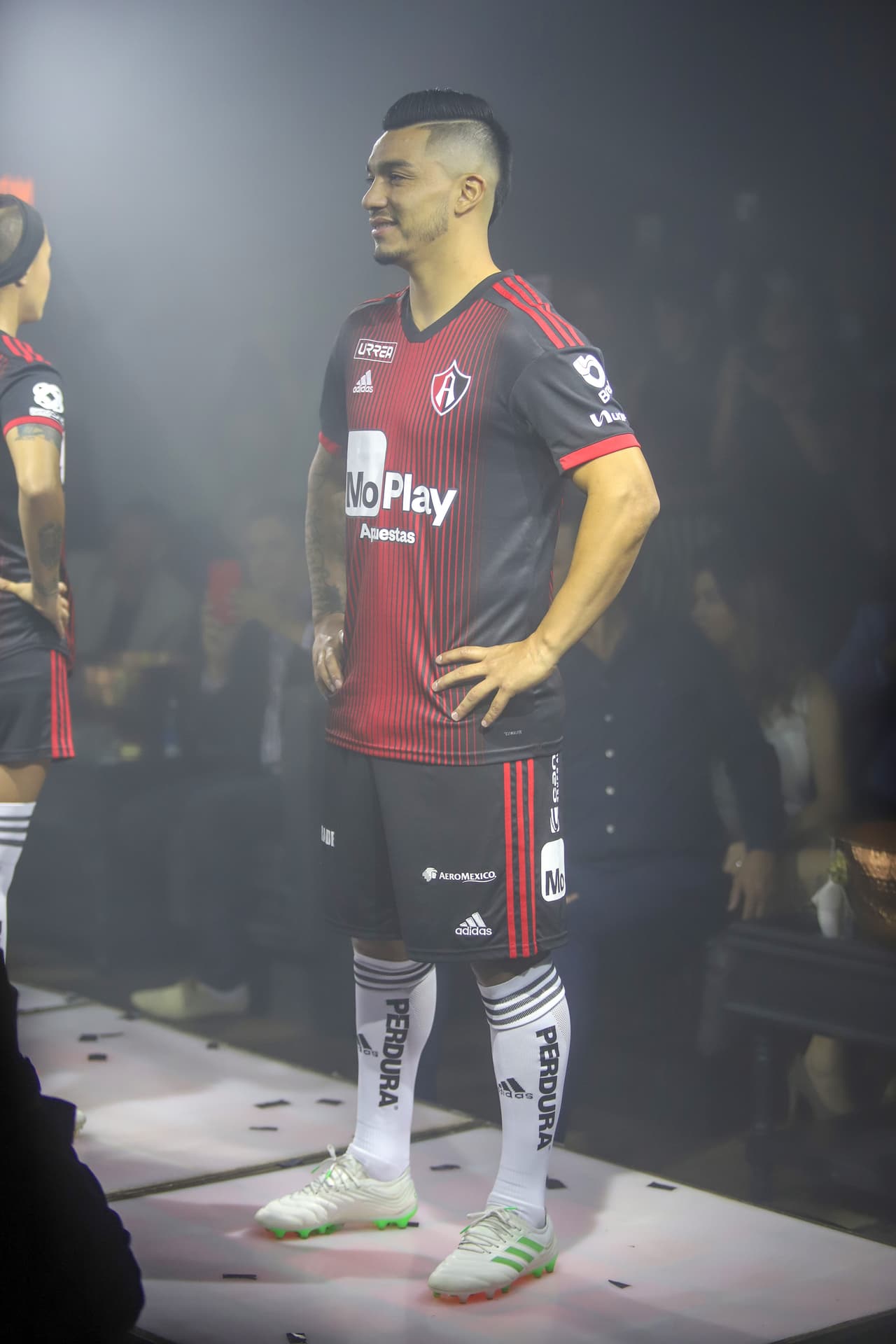 En la noche del jueves, Atlas hizo la presentación de sus nuevas armaduras para la temporada 2019/20 de la Liga MX. A pesar de las críticas por la playera titular y su nuevo diseño, en el equipo esperan que a la afición le guste cada vez más con la llegada de los buenos resultados deportivos.