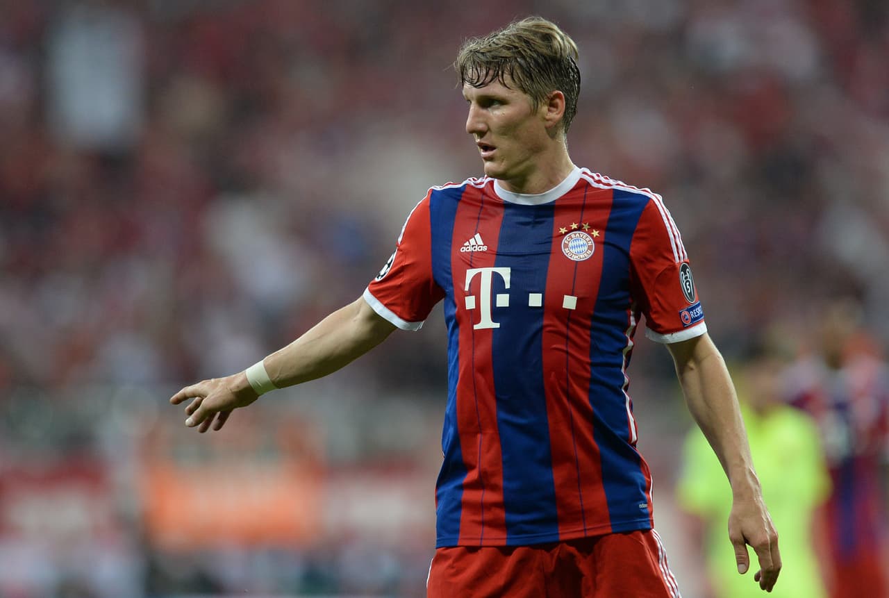 La estirpe de Bastian Schweinsteiger es algo difícil de encontrar en la actualidad un jugador que es capaz de morir en el campo si es necesario.