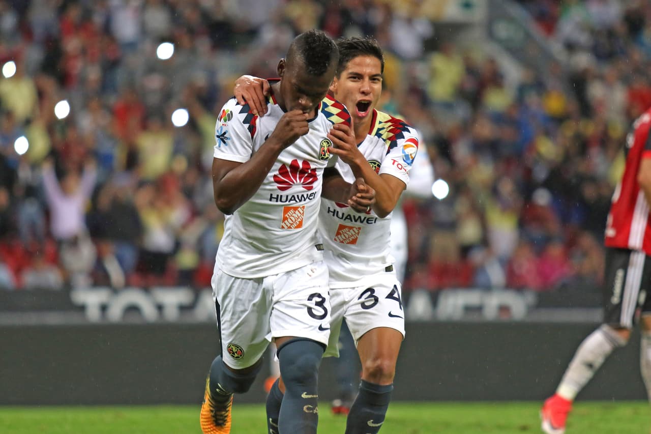 Darwin Quintero festeja el segundo gol de los azulcremas.