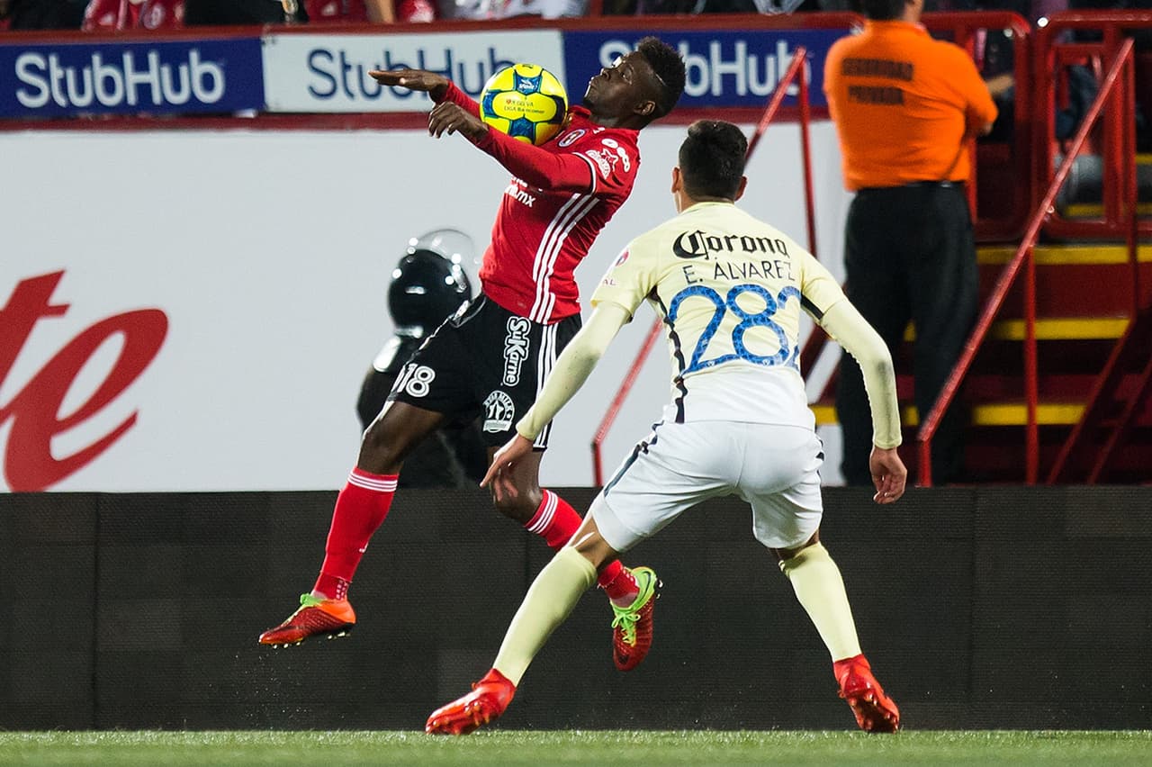 Sin embargo, fue el colombiano Avilés Hurtado el que le puso algo de picante al encuentro. Al minuto 11 el segundo tiempo entró al área y generó peligro, pero fue detenido por la defensa en una de las pocas jugadas de ataque claras del encuentro.