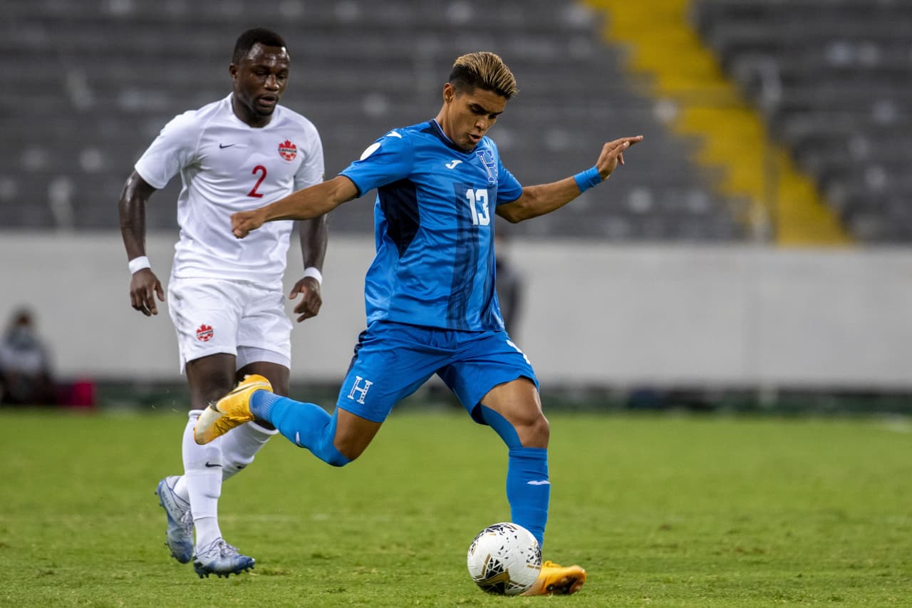 Denil Mladonado y Derek Cornelius fueron los encragados de anotar en el empate 1-1 que le dio el pase a semifinales a Honduras y Canadá.