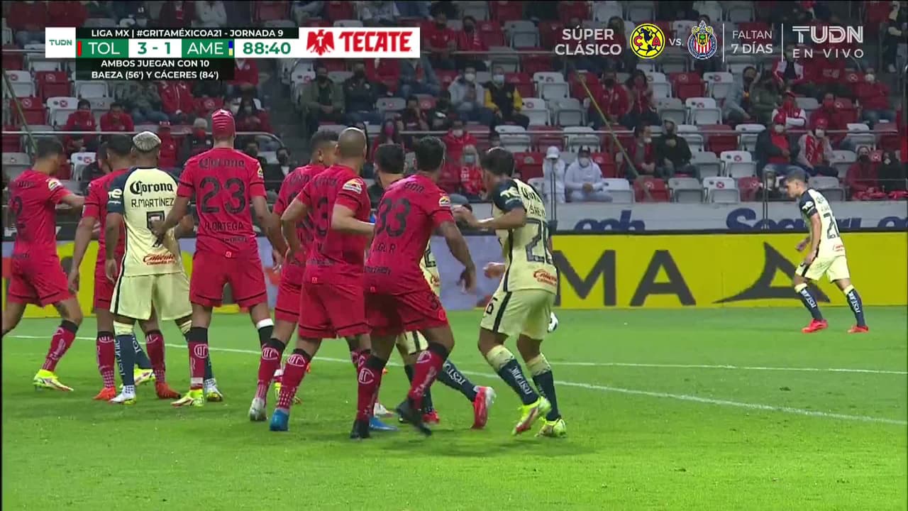 ¡TIRO ATAJADO! disparo por Richard Sánchez.