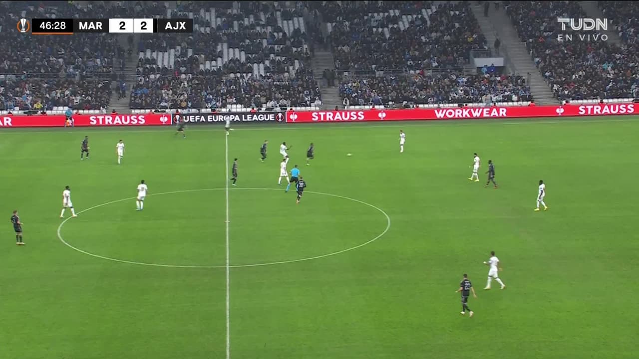 ¡GOL!  anota para Marseille. Pierre-Emerick Aubameyang