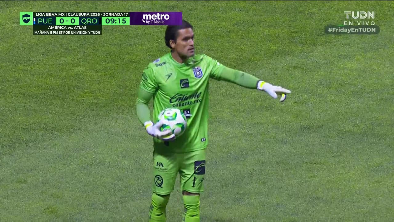 ¡GOL!  anota para Puebla. Brayan Garnica