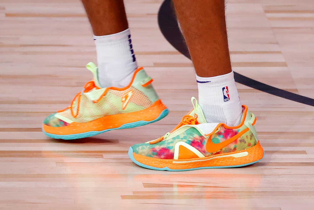 Los jugadores lucen distintas marcas y diseños de calzado en este regreso de la NBA dentro de la burbuja en Orlando.