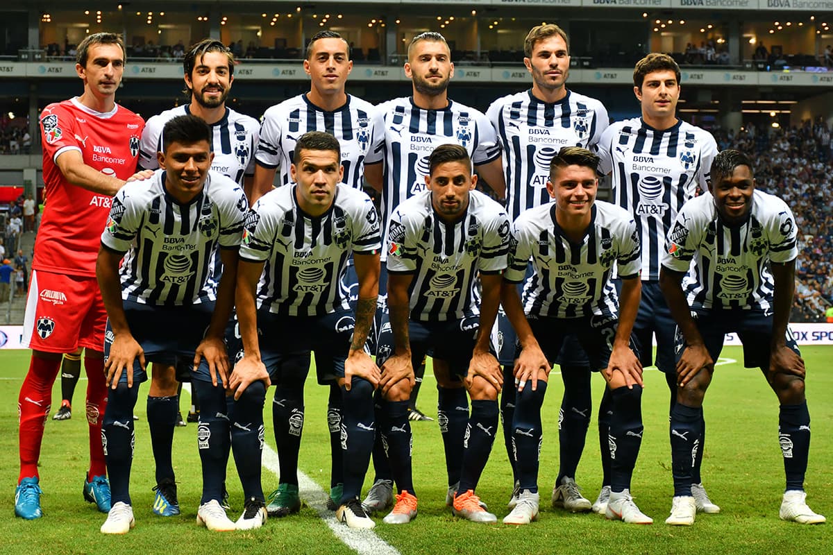 Los jugadores de Monterrey posaron antes del inicio del partido.