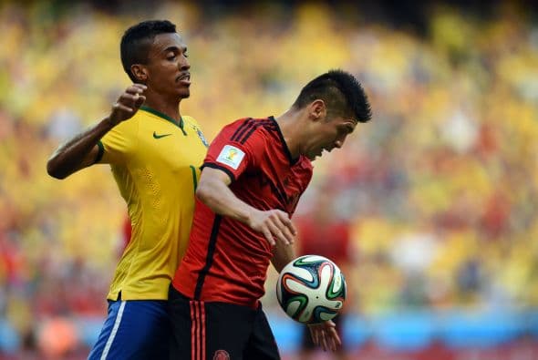 Con la ausencia de Oribe con la selección, México pierde presencia al frente y a un jugador que sabe jugar como poste y de espaldas al arco.