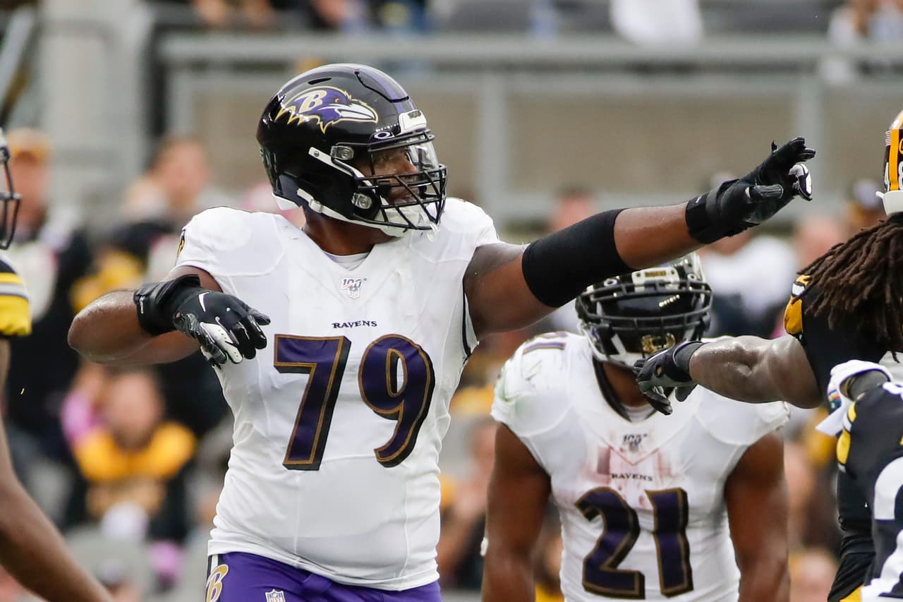 Como tacle Ronnie Stanley de Baltimore Ravens.