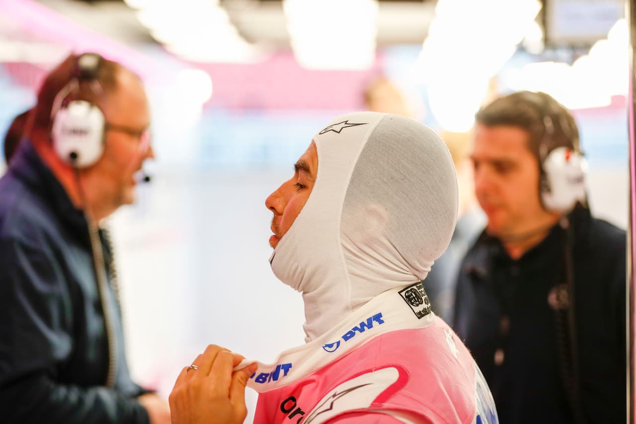 La gran sorpresa de la jornada fue la actuación del mexicano Sergio Pérez, tercero con su Racing Point, a 399 milésimas de Hamilton. Max Verstappen (Red Bull) quedó cuarto.