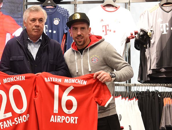 Bayern München desmiente renovación de Franck Ribery