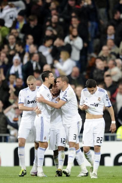 Pese a la alegría, este gol aún no calmaba al equipo español.