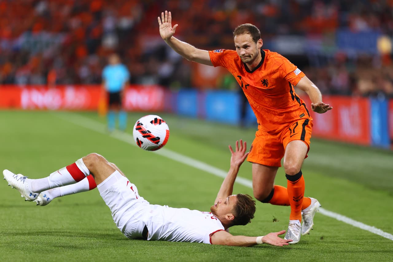 Polonia se puso en ventaja de dos goles gracias a los tantos de Cash y Zieliński, pero los Países Bajos reaccionaron con las anotaciones de Klaassen y Dumfries.