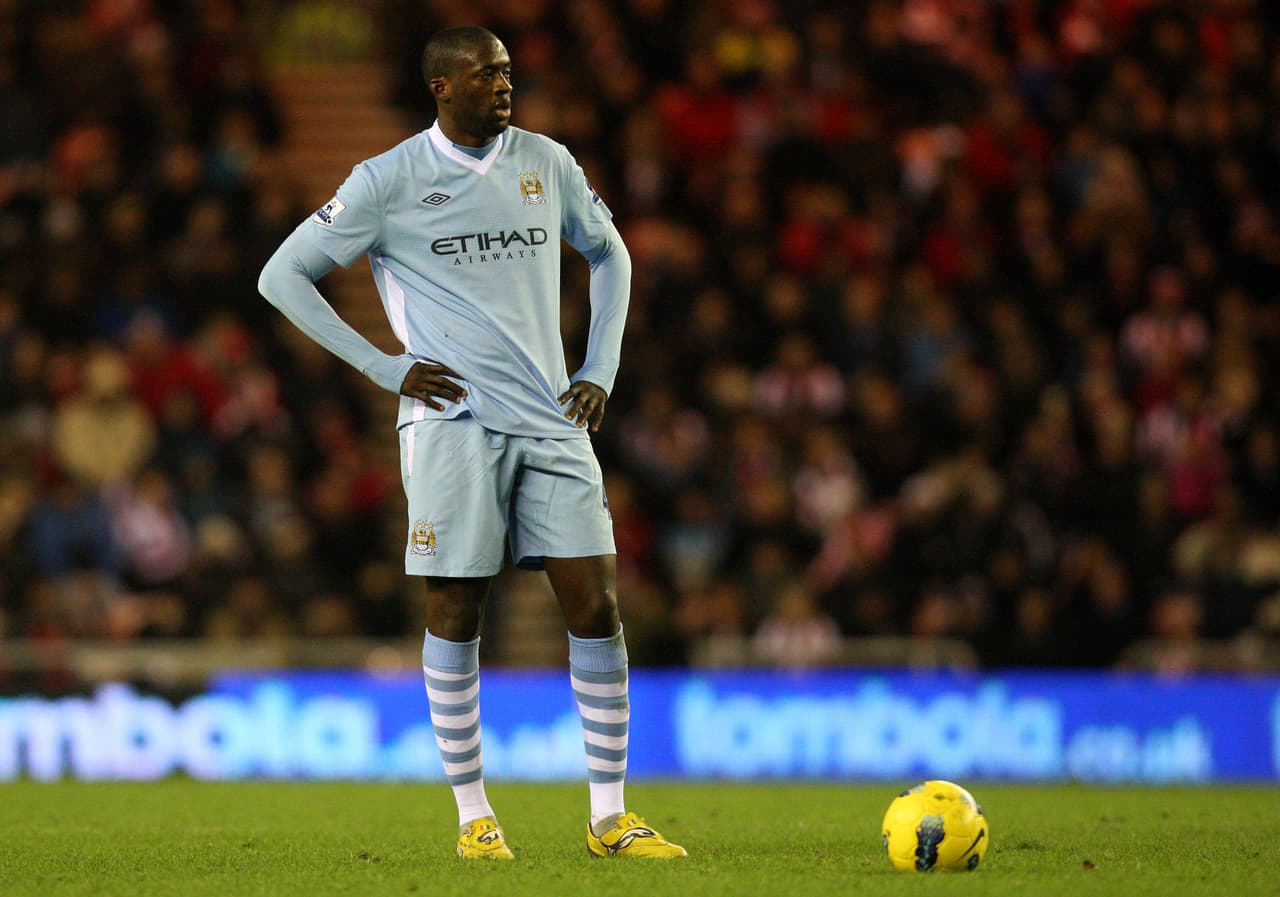 En 2010, Touré firma con el Manchester City por 30 millones de euros y su estadía se alargó por ocho temporadas.