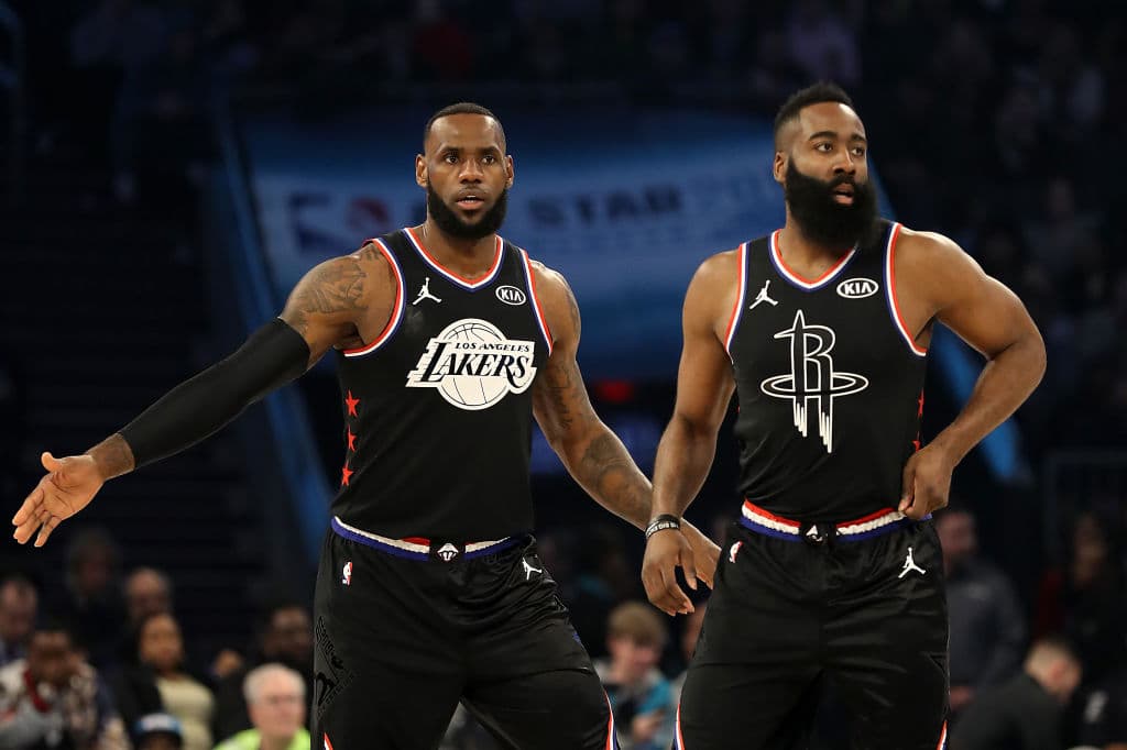 LeBron James y James Harden con algo de confusión y de desasosiego porque el Team Giannis empezaba a separarse. Y esas no eran buenas noticias.