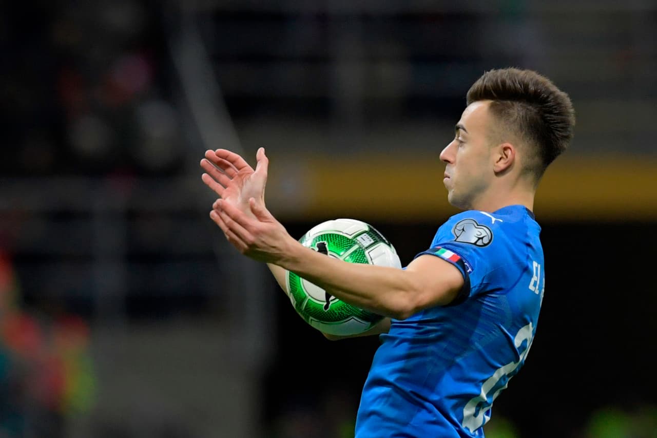 El ingreso de El Shaarawy le dio otras variantes a Italia, de hecho, la más clara del segundo tiempo fue suya con un remate de volea que Olsen logró despejar con los puños.