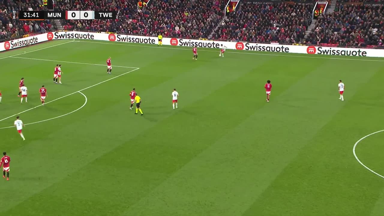 ¡TIRO ATAJADO! disparo por Bart van Rooij.