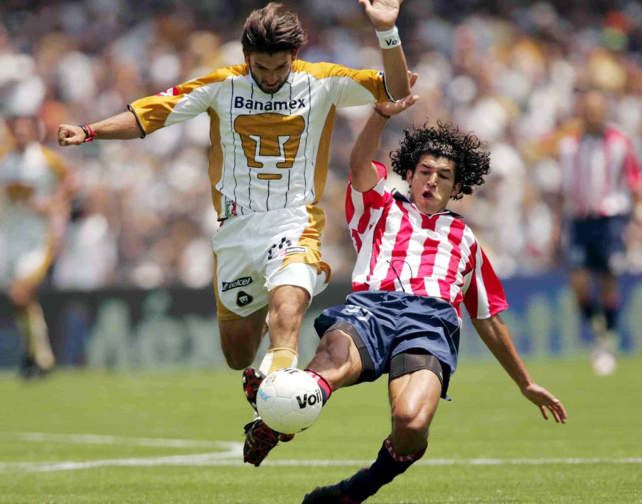 De los últimos cinco encuentros, los universitarios han vencido a las Chivas los tres más recientes y en dos ocasiones empataron.