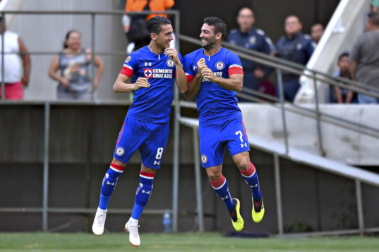 Fiesta para Cruz Azul que venció 3-2 de visitante a Zacatepec para ponerse como líder del Grupo 6 de la Copa MX y seguir en racha.