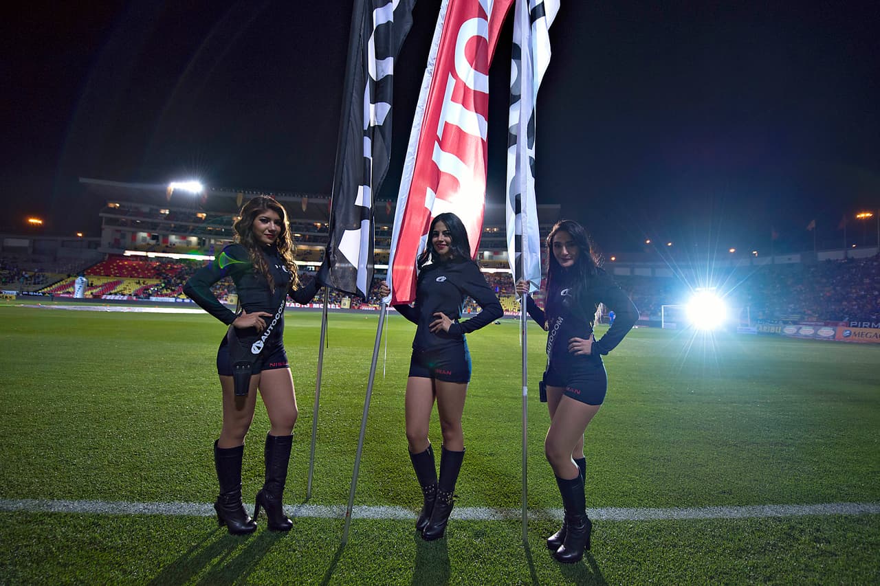 La belleza de las porristas en la fecha 1