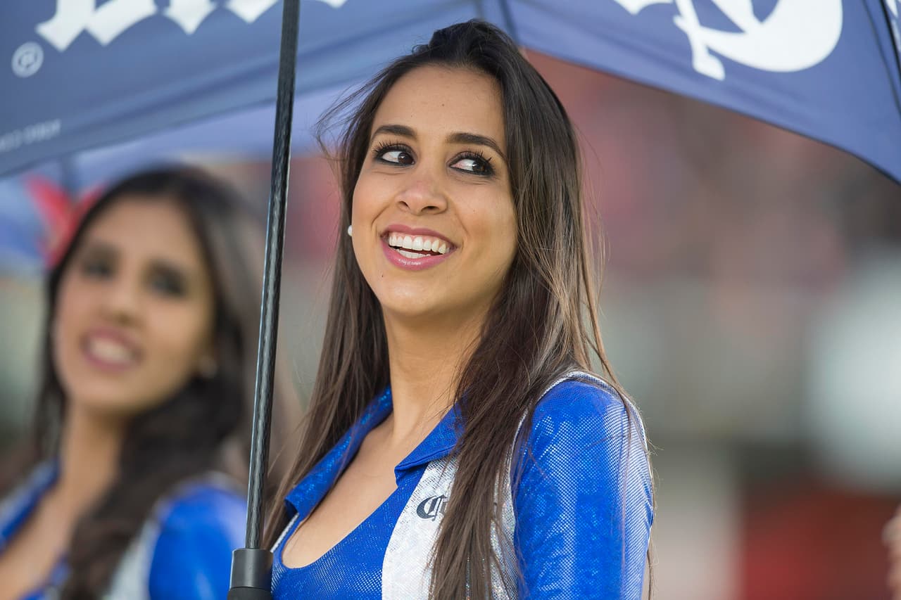 La belleza de las porristas en la fecha 1