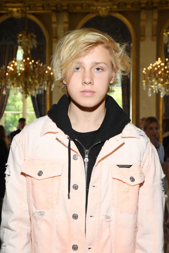 La modelo rusa tuvo cinco hijos, pero el mayor de ellos, Lucas Portman, fue el que hizo su debut en las pasarelas.