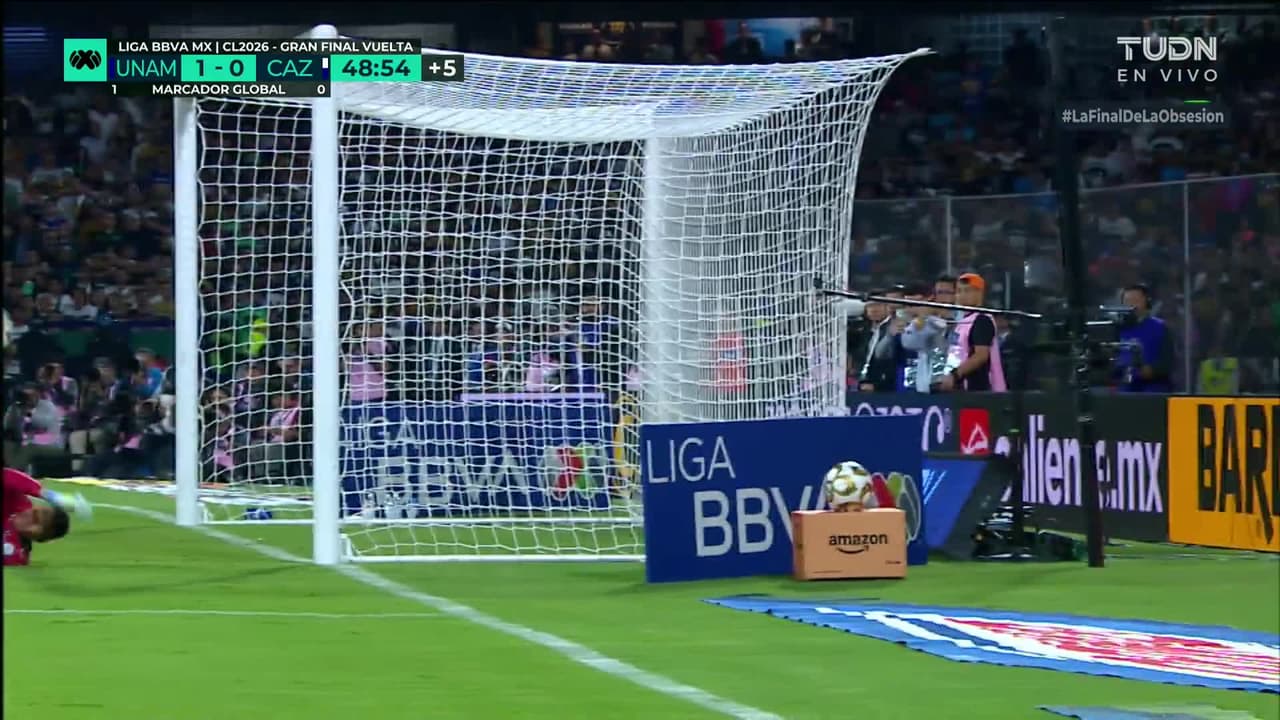 ¡TIRO ATAJADO! disparo por Robert Morales.