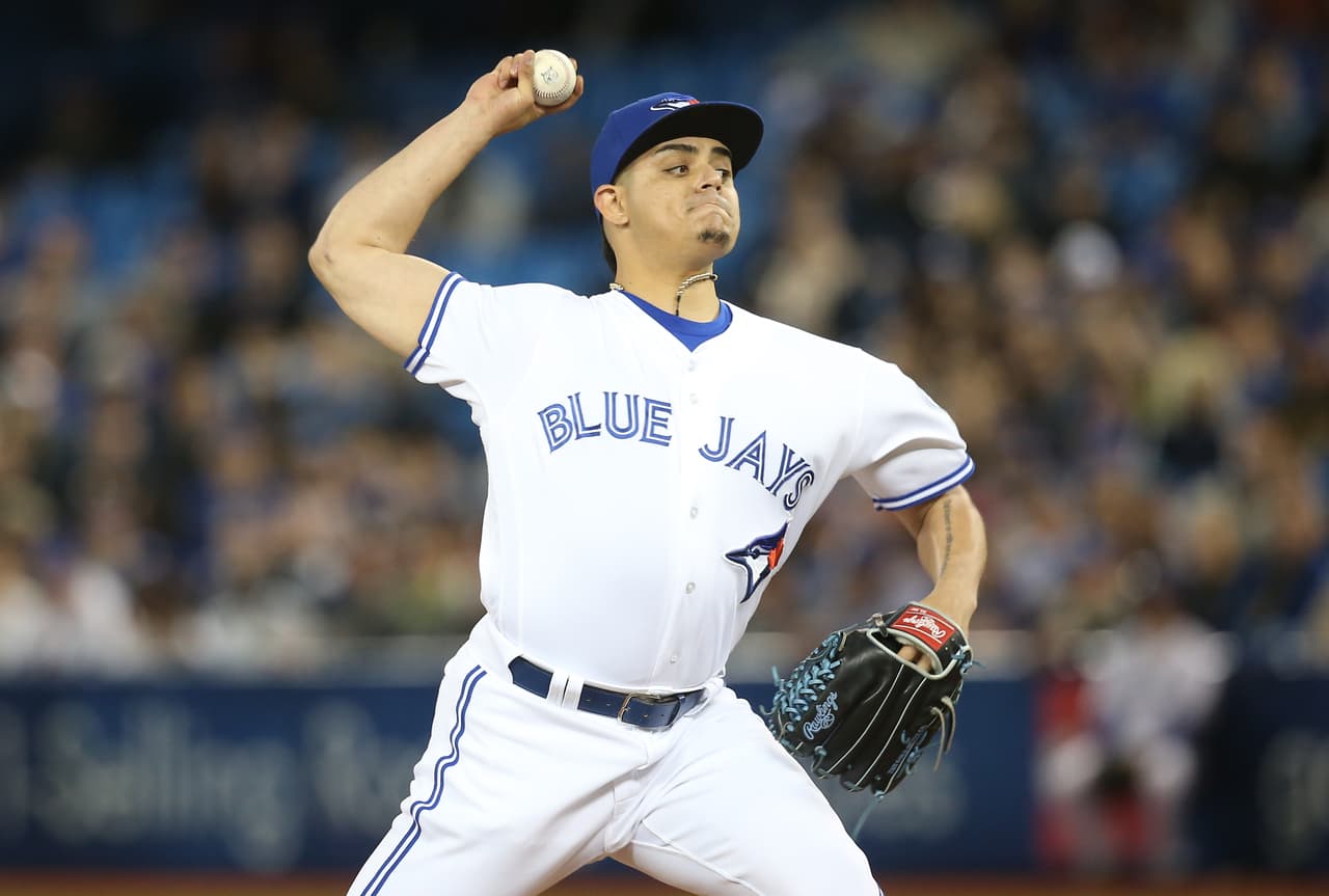 El mexicano Roberto Osuna por fin gana con Blue Jays