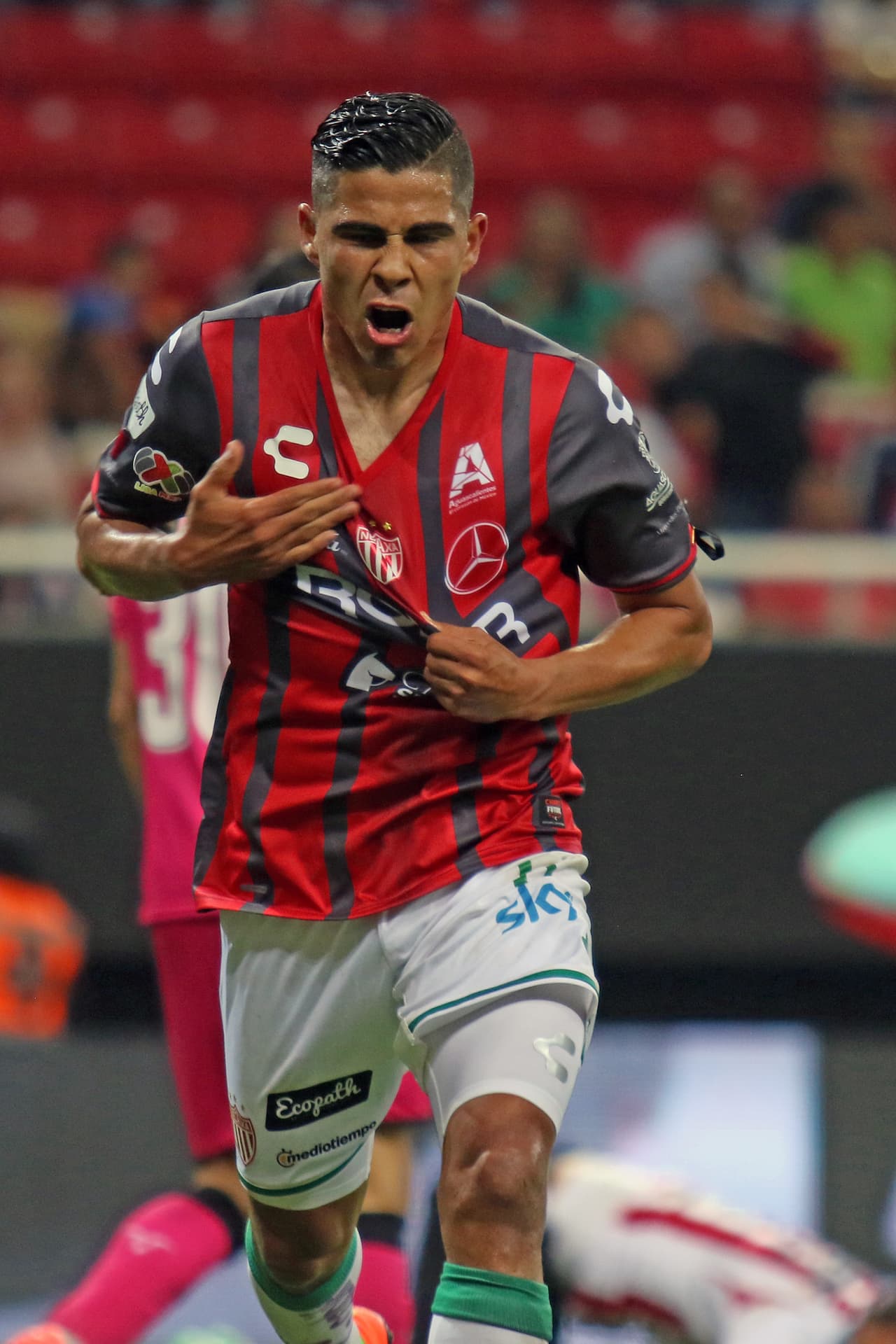 Luis Pérez - 8 puntos: El mediocampista puso lo suyo con una anotación para que Necaxa empatara en su visita a la Fortaleza de Chivas.