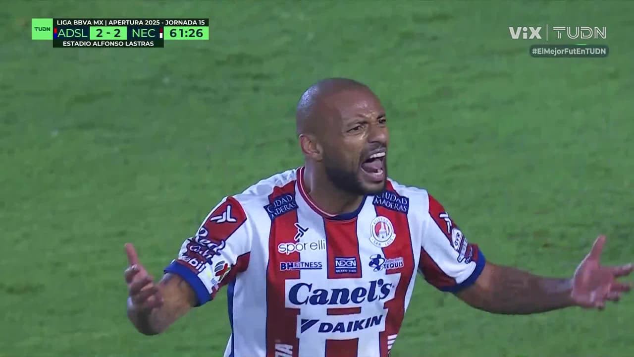 ¡Doblete de Joao! Remate precioso y preciso para el 2-2