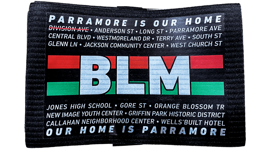 El diseño del brazalete de capitán de Orlando City SC está inspirad en el barrio de Parramore (mayoritariamente con población afrodescendiente), donde se erige el Exploria Stadium. El artículo rinde homenaje a calles, parques, lugares e instituciones muy vinculadas con la comunidad.