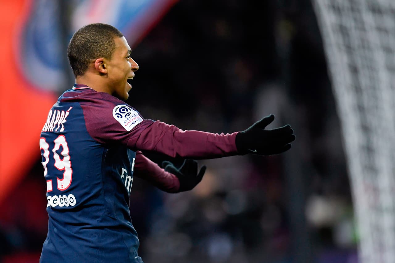 Y no hablar cuando en el minuto 77 volvió a servir de asistente para que en esta oportunidad Mbappé marcara su gol y pusiera el 7-0.