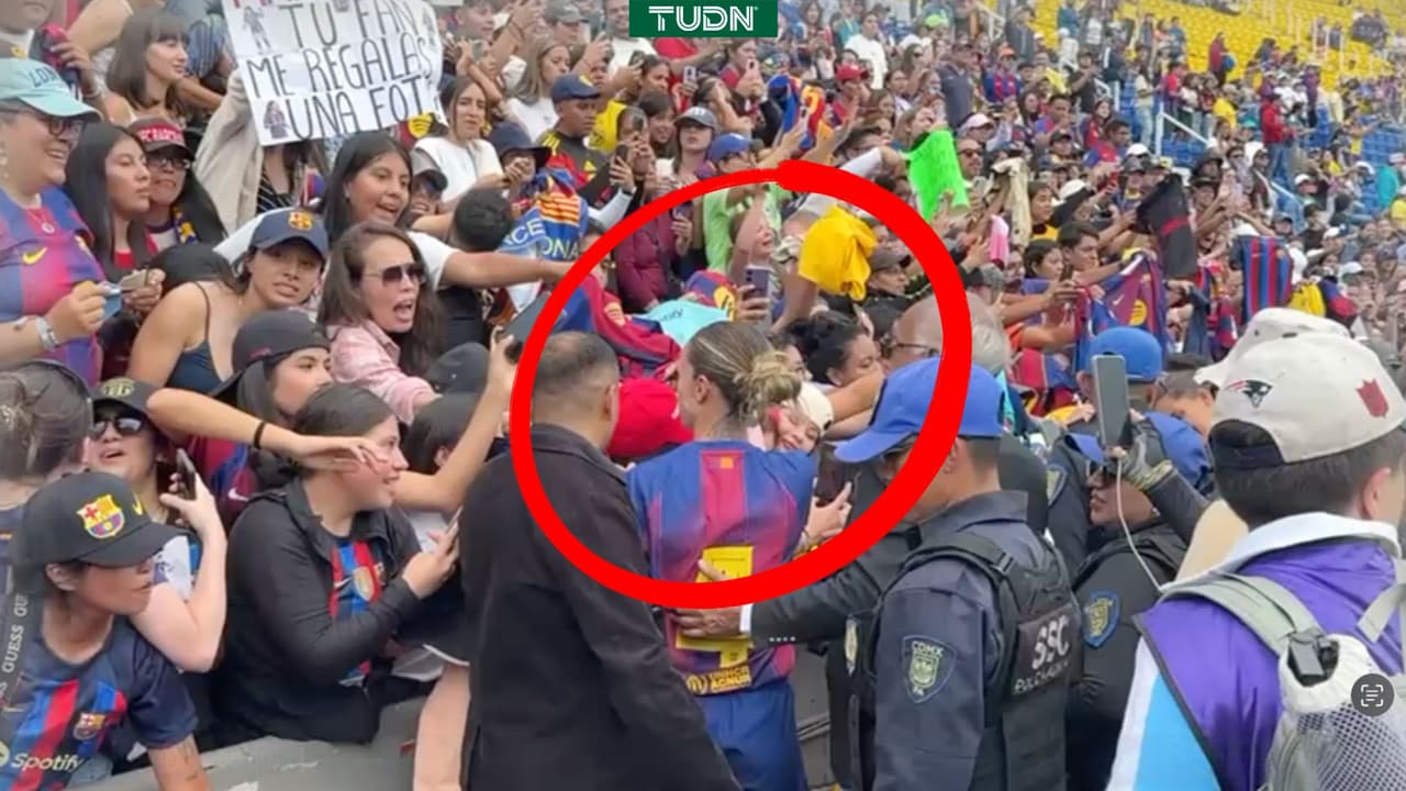 ¡Locura total! Aficionadas se abalanzan por una firma de Mapi León