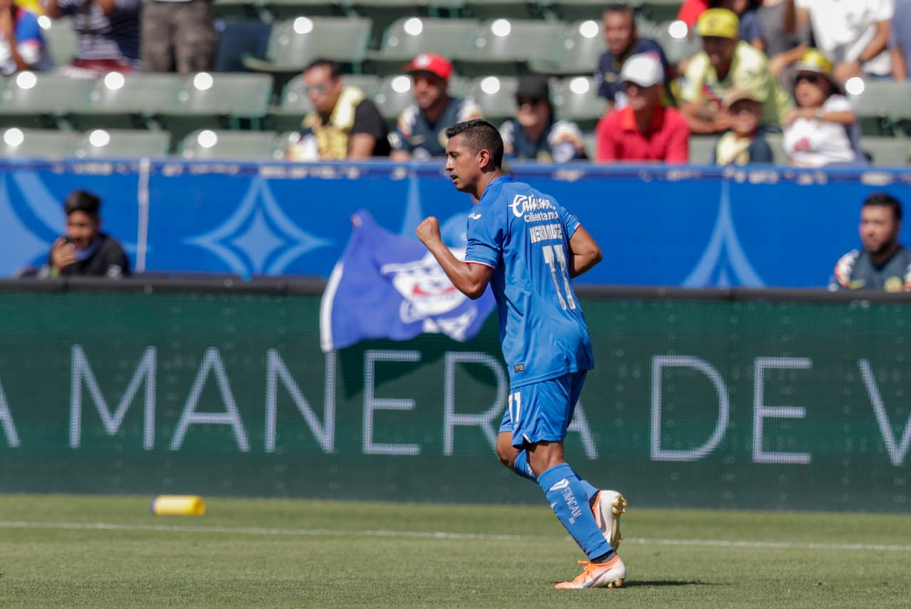 Corrían los 44 minutos cuando Elías se encargó de firmar el 2-0 a pase del español Édgar Méndez. Con ese marcador se fueron al descanso.